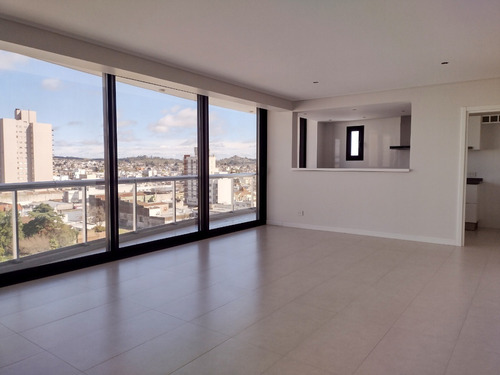 Imagen 1 de 9 de Departamento De Categoría A Estrenar En Venta En Centro De Tandil