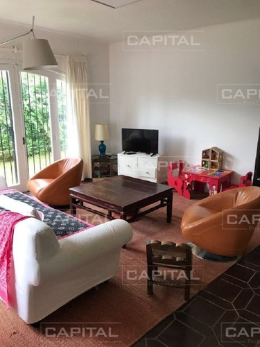 Casa 6 Dormitorios - Jardines De Cordoba- Ref: 25304
