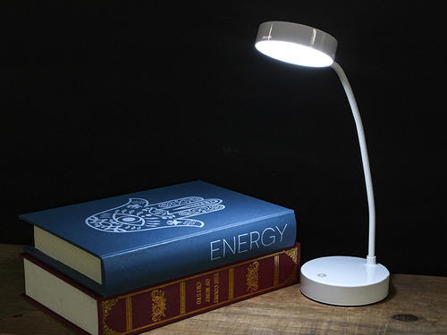 Luminária De Mesa Taschibra Puck Touch Recarregável C/ Usb