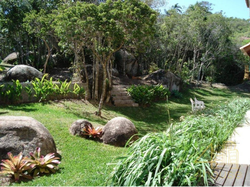 Imagem 23 de 26 de Casa À Venda Em Ponta Das Canas, Florianópolis. Cercada Pela Natureza Com Vista Privilegiada Para O Mar , 315 M², 2 Dormitórios, 1 Suíte E 4 Vagas. - Ca0555