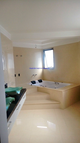 Imagem 21 de 29 de Apartamento 210m², 04 Dormitórios (sendo 02 Suítes), 05 Banheiros E 04 Vagas Na Garagem. Condomínio Com Portaria 24hrs, Piscina, Academia E Salão - 20092505 - 68555825
