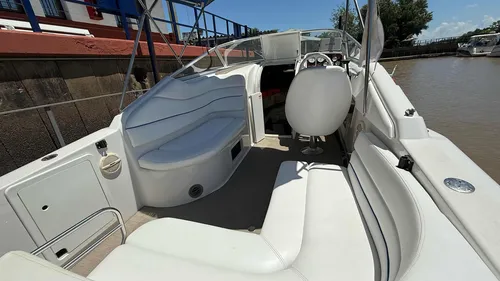 Lancha Cuddy Chris Craft 26 Volvo V8 300hp Duo Prop Crowne