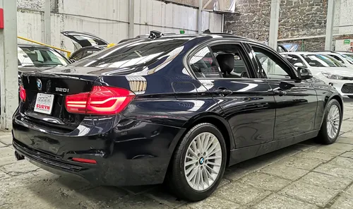 BMW Serie 3 2.0 320ia Sport Line At