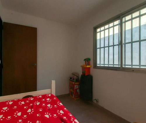 Departamento En Planta Alta De 2 Dormitorios Con Local Pb Y Terreno