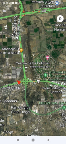 Local Comercial Sobre La Carretera Libre Celaya - Querétaro En Esquina