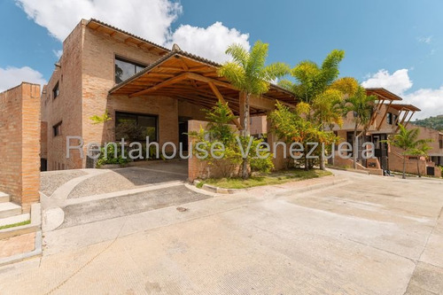 Casa En Venta En La Hatillana, El Hatillo.