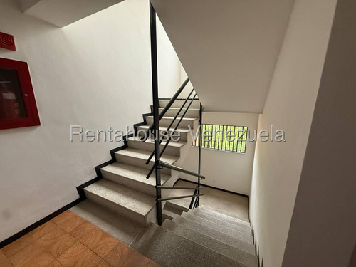 Lm Apartamento En Venta Urbanización Miranda Cod 25-24389 Yg