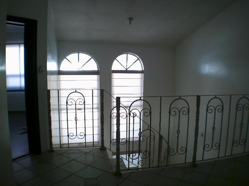 Imagen 10 de 19 de Casa En Venta En Chihuahua Fraccionamiento Bahías