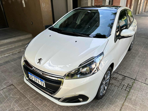 Peugeot 208 1.6 Feline