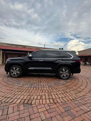 Toyota Sequoia 3.5 V6 Capstone