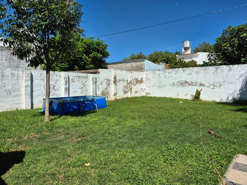 Casa En Venta - Barrio San Rafael 2 Dormitorios - Con Escritura