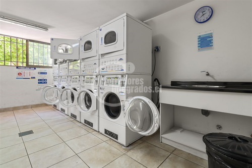 Departamento En Venta De 1 Dorm. En Estación Central