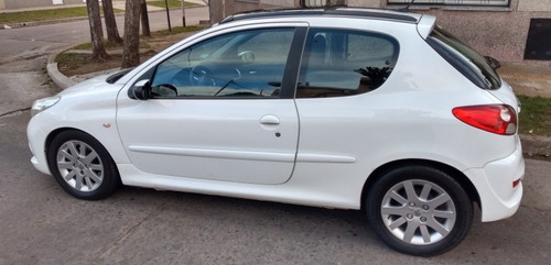 Peugeot 207 Feline