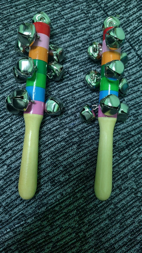 Maracas De Madera Con Sonajas De Metal