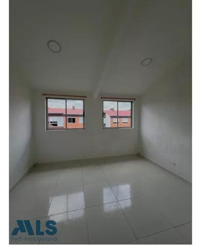 Comodo Apartamento En La Ceja(mls#244808)