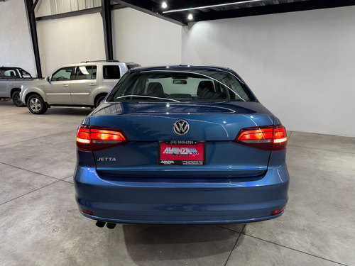 Volkswagen Jetta 2.5 Sportline At
