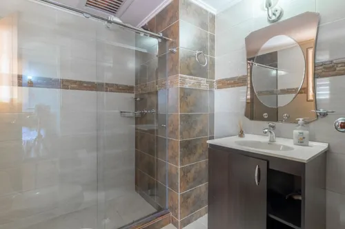 Casa En Venta En Niza 8. Cod V14654
