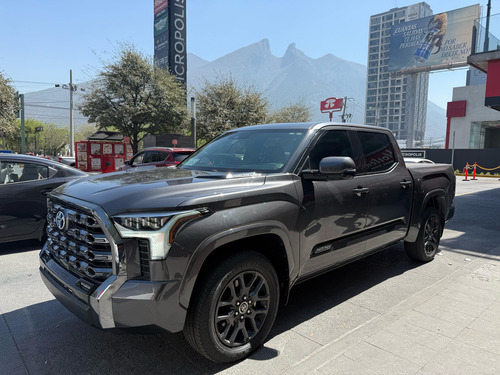 Toyota Tundra 5.7 Limited 4x4 At