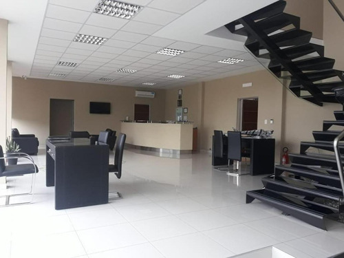 Imagen 14 de 20 de Galpon Con Oficinas Y Vestuarios