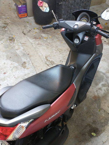 Imagem 1 de 8 de Yamaha Nmax