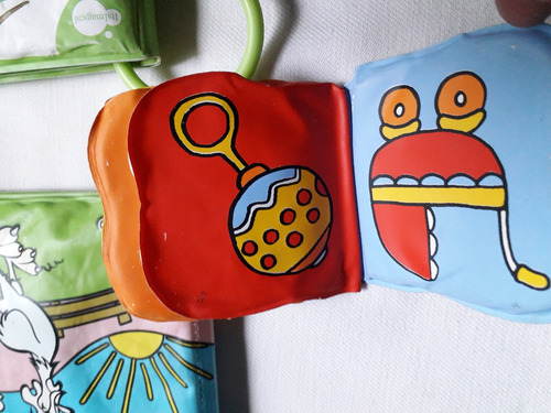 Imagen 2 de 10 de Lote 5 Libros P/bebe Lavables Ideal Para Jugar En La Bañera