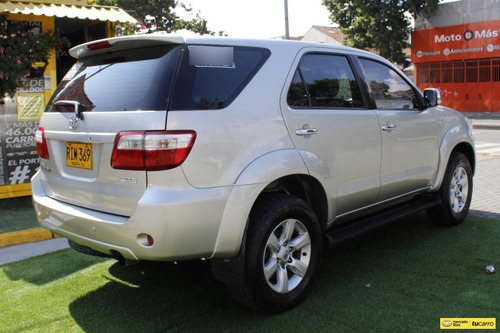 Imagen 7 de 25 de Toyota Fortuner Sr5