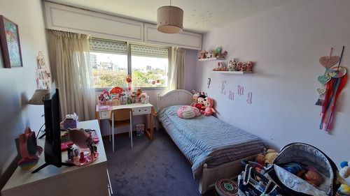 Imagen 25 de 30 de Vende Apartamento 3 Dormitorios, 2 Baños Y Garaje X 2 - Frente A La Rambla