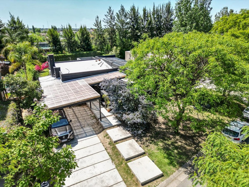 Imagen 3 de 30 de Casa En Venta | Barrio San Agustin | Villa Nueva | Tigre