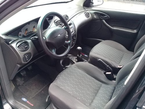 Ford Focus 1.6 Preto 2006