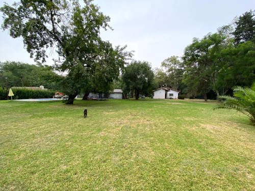 Quinta De 9 Ambientes Sobre Un Lote De 6550 M2 En Venta - Francisco Alvarez, Moreno