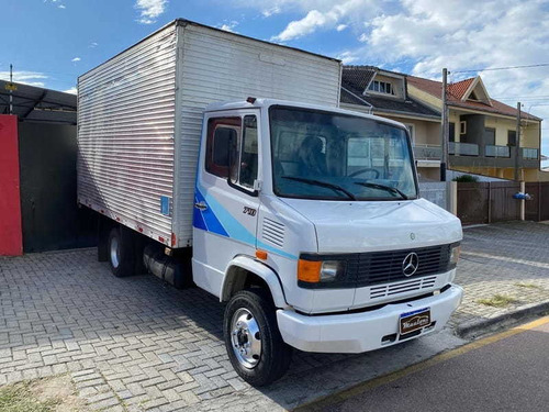 Mercedes-benz 710 4x2 2p