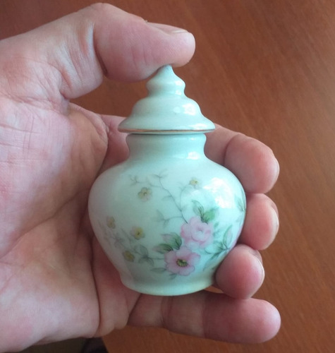 Antiguo Potiche O Anfora Miniatura Porcelana Fina Con Base (Usado)