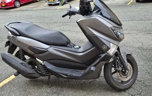 Nmax 2021 Gris