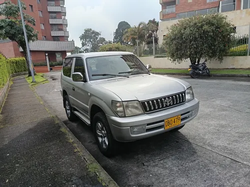 Toyota Prado 2.7 cc GX