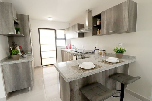 Casa En Venta, Riscos Zakia Queretaro