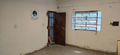 Galpón 1000 M2 C/ Ofi Y Baño - Centenario
