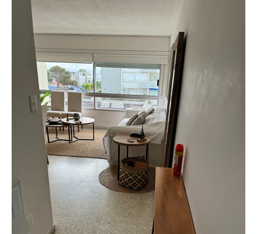 Apartamento En Peninsula De Punta Del Este, Calle 28 A Pasos De Gorlero Y Calle 20