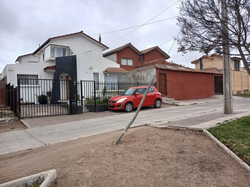 Casa El L Milagro Con Vigas A La Vista, La Serena