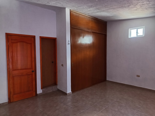 En Venta Casa Apropiada Para Uso Comercial En Bvd. Alejandro De La Cruz Saucedo En Jesús María, Aguascalientes
