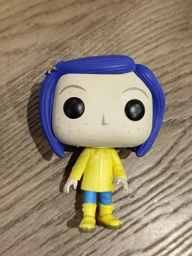 Ff De Modelo Figura Vinilo Coraline Con Chubasquero 423 J