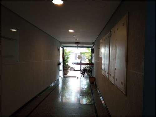 Imagem 5 de 19 de Sala Comercial, 48m², De Frente, Com Ar Condicionado, Na Av. Lima E Silva, Cidade Baixa - Reo409169
