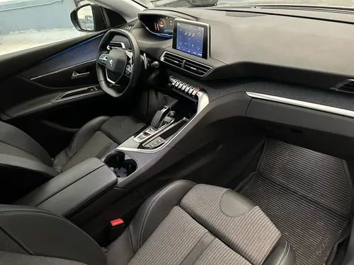 Peugeot 5008 Allure Pack 7 Pasajeros Aut 2023