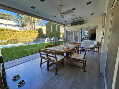 Espectacular Casa En Barrio Semi Privado