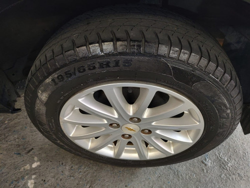 Imagem 5 de 12 de Spin Lt 1.8 Flex Automatica 2014 Preta Completo 5 Lugares