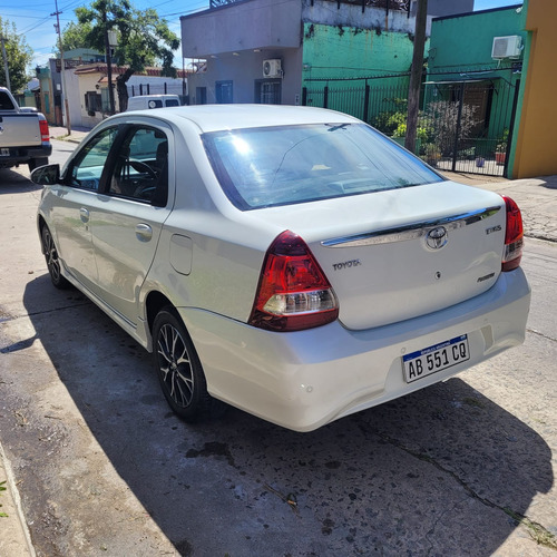 Toyota Etios 1.5 Platinum At