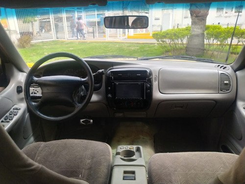 Imagen 9 de 12 de Ford Explorer