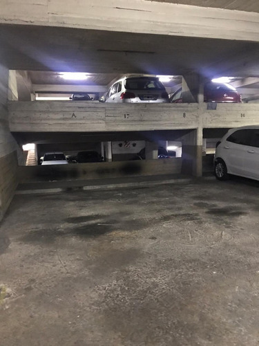 Imagen 2 de 4 de Excelente Cochera En Edificio De Cochera Con Acceso Inmejorable