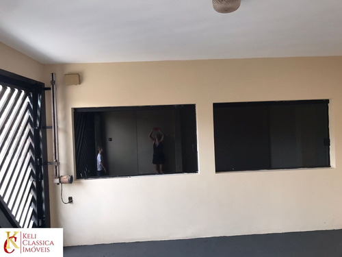 Imagem 4 de 19 de Casa Disponível Para Venda: Possui Dois Quartos, Um Banheiro, Sala, Cozinha E Garagem. A Edícula Possui Um Quarto, Um Banheiro, Cozinha E Quintal. - Ca00355 - 70750500