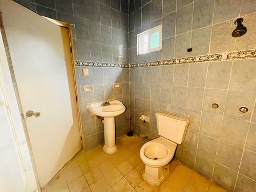 Casa En Venta En Veracruz Con Hab. En P. B. Y Alberca Col. Astilleros