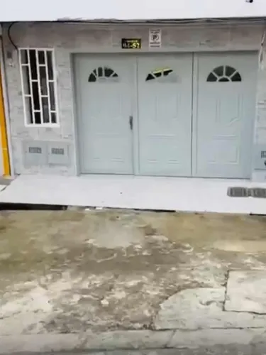 Casa Amplia En Aranjuez - 200m2, Garaje, Excelente Ubicación